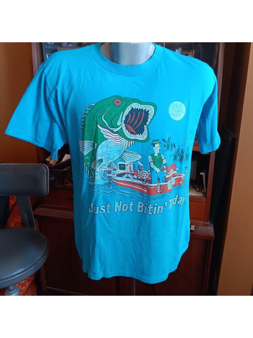 Vintage Large Fishing T-shirt Jerzees Just Not Bitin Today Blue Cartoon 1990's